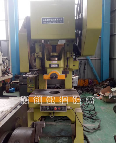 ���۶��֓P��J23-80�_ʽ�ɃA�����C